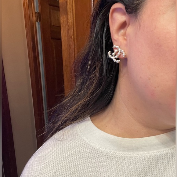 CHANEL Stud Earrings AUTHENTIC BRAND NEW - Picture 12 of 12